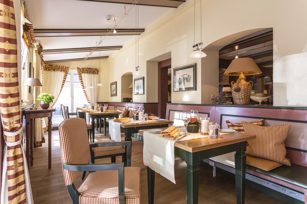 Landhotel Restaurant Zur Krone Gottenheim Exterior photo
